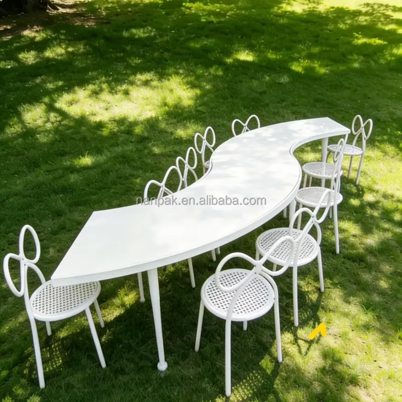 Outdoor Furniture Types - Mesa Mágica de Madeira Tipo S
